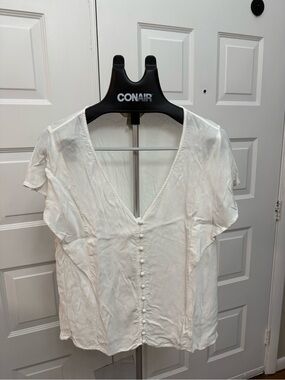 H&M White V-Neck Button-Front Blouse